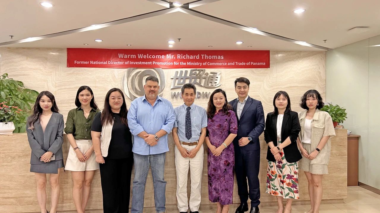 巴拿馬工商部投資服務司前司長、巴拿馬移民法案修訂人Richard Thomas先生等一行到訪世貿通集團，受到了世貿通集團董事長Winner Xing博士等高層的熱情接待，雙方就巴拿馬移民政策核心優勢與投資環境進行了深度交流。